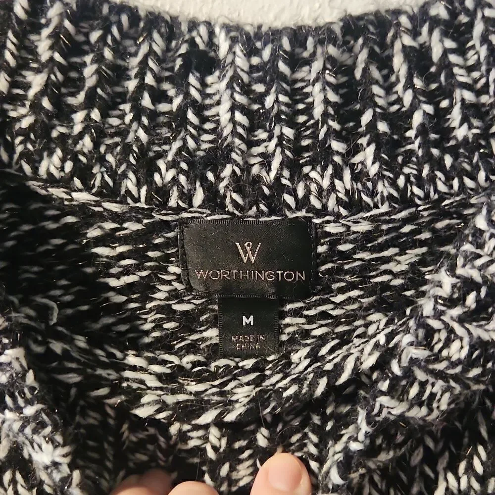 Worthington size medium short sleeve sweater